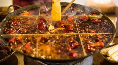  重慶火鍋底料食品廠，很好的配菜，讓你彰顯男人風范