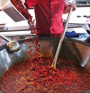 重慶火鍋底料食品廠，好的配菜，讓你彰顯男人風(fēng)范