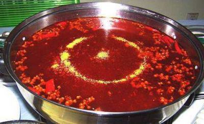 重慶火鍋底料加工廠，這樣吃火鍋，大寫的“瘦”