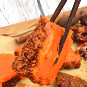 火鍋清油與牛油，風(fēng)味與營養(yǎng)究竟有何不同？