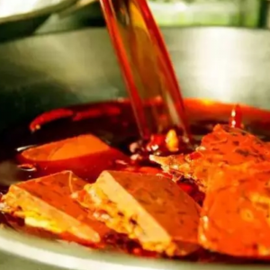 如何甄選優質火鍋牛油紅油廠家，確保美味與安全并重