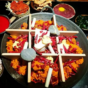 揭秘重慶火鍋底料靈魂之味，獨(dú)特秘訣何在？廠家深度解析！
