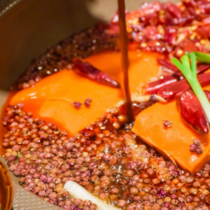 揭秘！重慶火鍋底料鮮美秘訣何在？