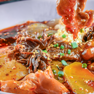 重慶火鍋味各不同，加工廠如何調(diào)配出千滋百味？