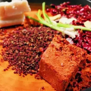 火鍋店牛油紅油，到底藏著哪些不為人知的秘密？