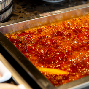 為何重慶火鍋底料讓人上癮？制作細(xì)節(jié)是關(guān)鍵？